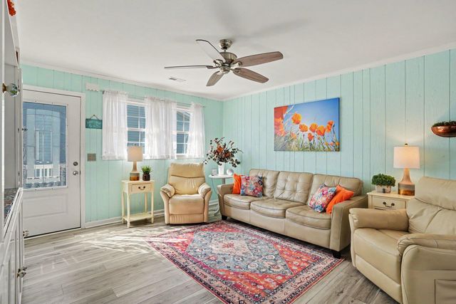412 35th Ave. N, North Myrtle Beach, SC 29582