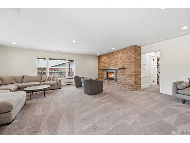 3742 S Grape St, Denver, CO 80237