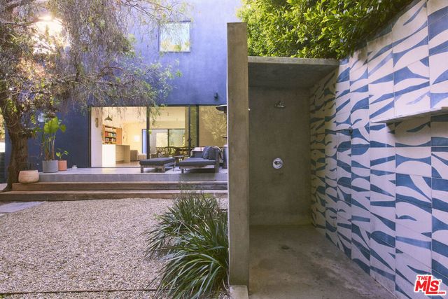 906 Superba Avenue, Venice, CA 90291