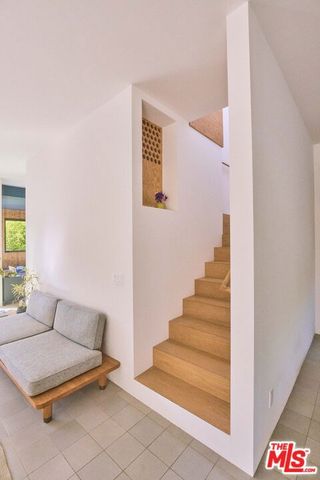 906 Superba Avenue, Venice, CA 90291