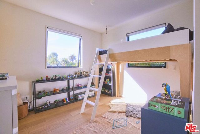 906 Superba Avenue, Venice, CA 90291