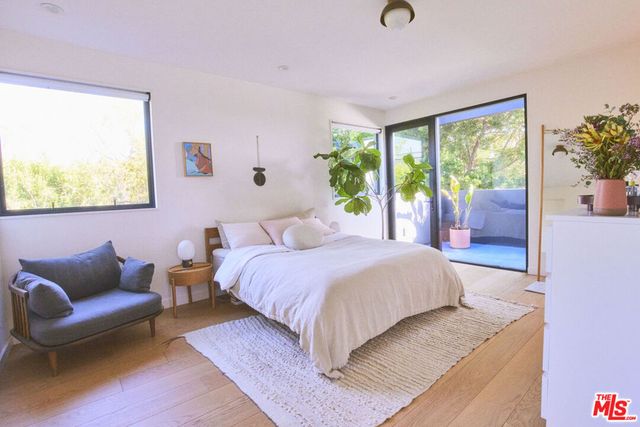 906 Superba Avenue, Venice, CA 90291