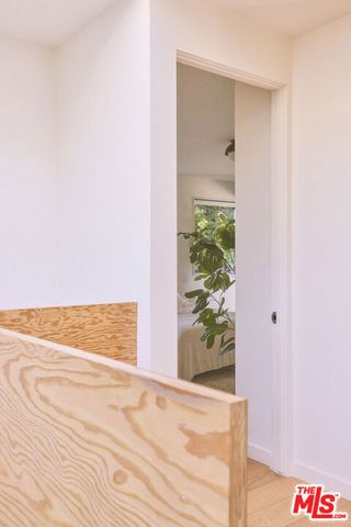 906 Superba Avenue, Venice, CA 90291