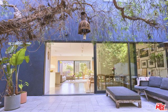 906 Superba Avenue, Venice, CA 90291