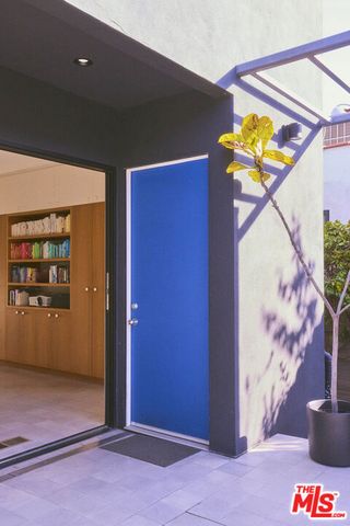 906 Superba Avenue, Venice, CA 90291