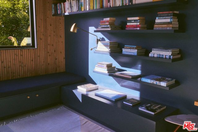 906 Superba Avenue, Venice, CA 90291