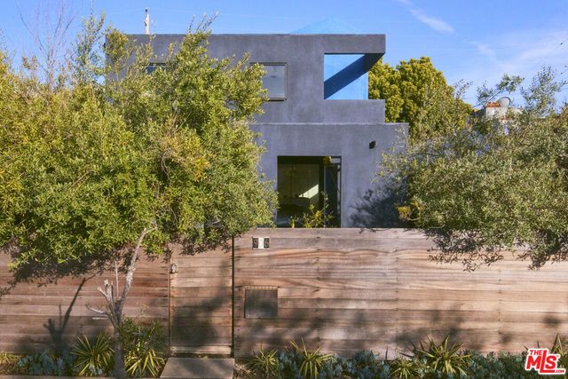 906 Superba Avenue, Venice, CA 90291