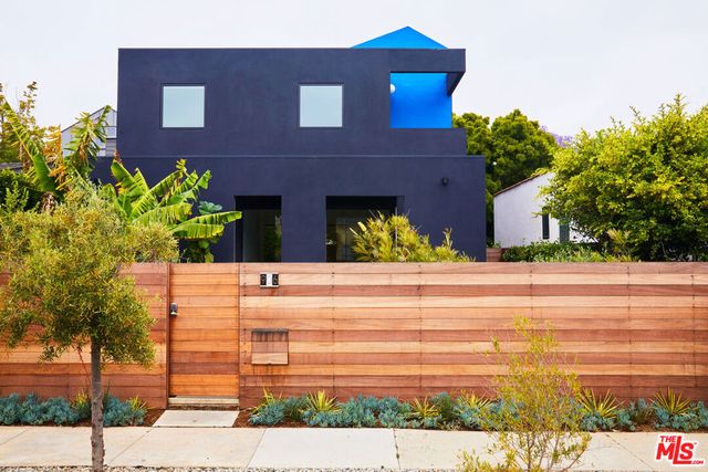 906 Superba Avenue, Venice, CA 90291