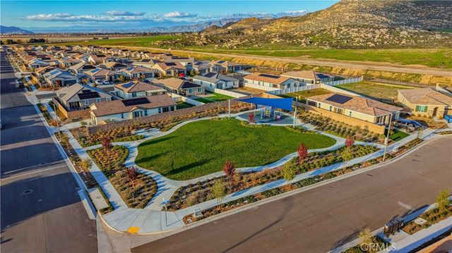 474 MISTYBLUE Court, Hemet, CA 92543