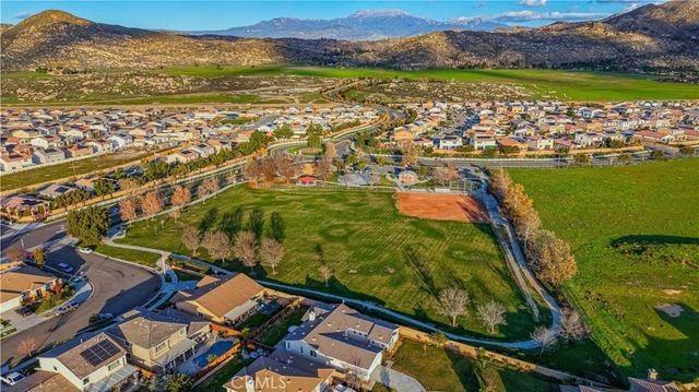 474 MISTYBLUE Court, Hemet, CA 92543