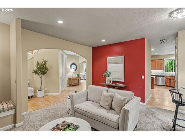 5428 SWALLOWTAIL St, Salem, OR 97306