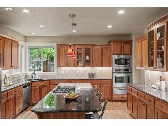 5428 SWALLOWTAIL St, Salem, OR 97306