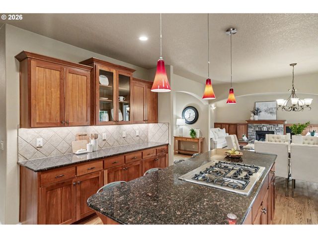 5428 SWALLOWTAIL St, Salem, OR 97306