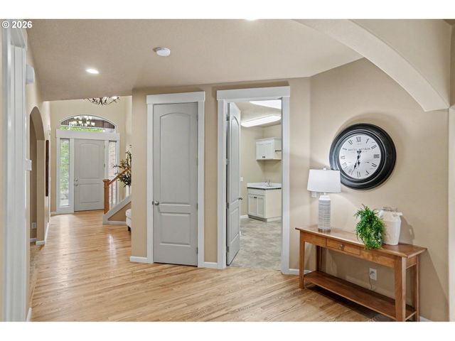 5428 SWALLOWTAIL St, Salem, OR 97306