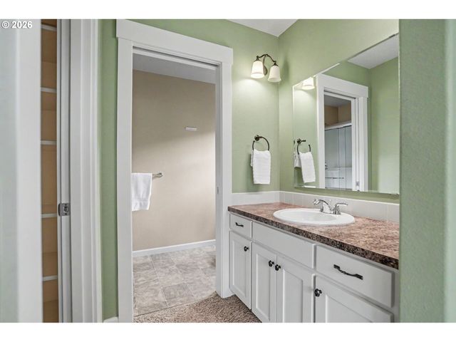 5428 SWALLOWTAIL St, Salem, OR 97306