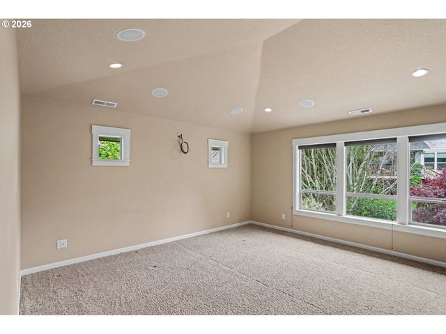 5428 SWALLOWTAIL St, Salem, OR 97306