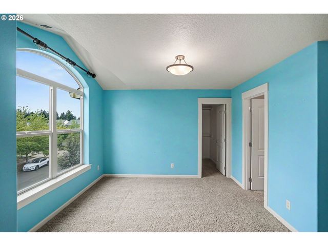 5428 SWALLOWTAIL St, Salem, OR 97306