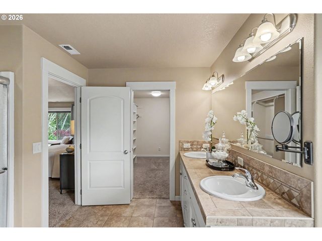 5428 SWALLOWTAIL St, Salem, OR 97306