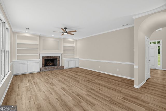 110 Hidden Lake, Fayetteville, GA 30215
