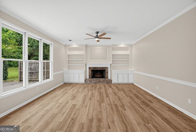 110 Hidden Lake, Fayetteville, GA 30215