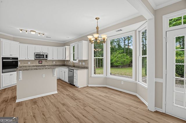 110 Hidden Lake, Fayetteville, GA 30215