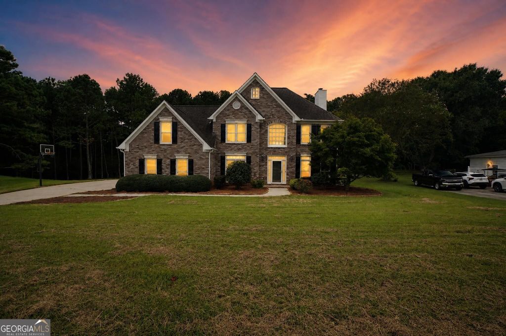 110 Hidden Lake, Fayetteville, GA 30215