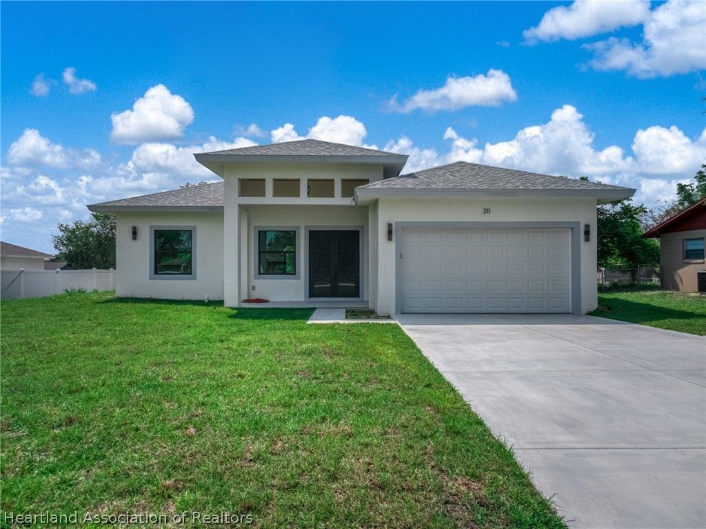 311 N Fondulac Road, Avon Park, FL 33825