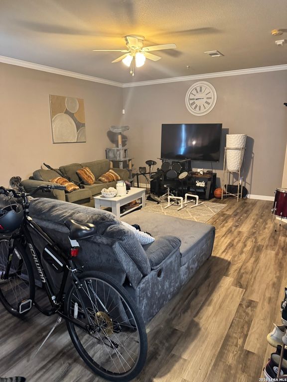 6160 Eckhert Rd Apt 108, San Antonio, TX 78240