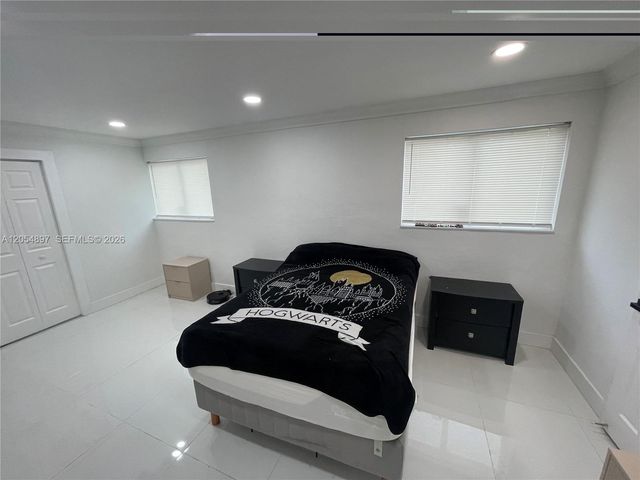 6610 Cody St, Hollywood, FL 33024