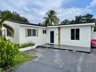 6610 Cody St, Hollywood, FL 33024