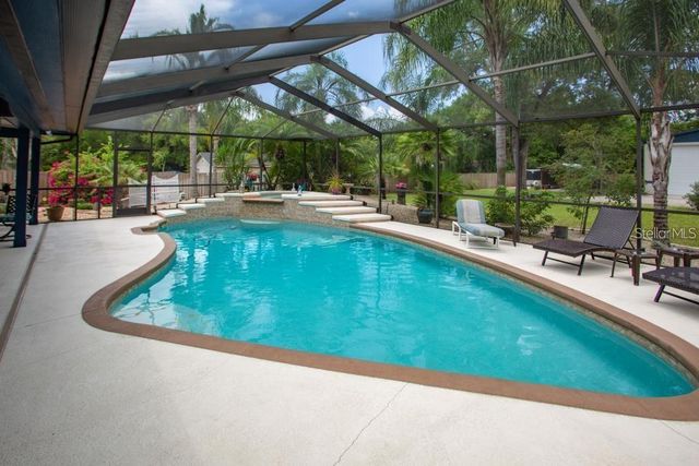 12802 N 53RD STREET, Temple Terrace, FL 33617