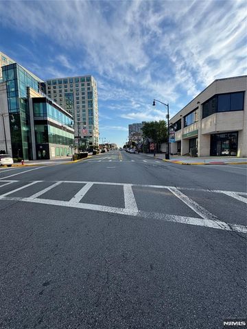 676-678 Anderson Avenue, Cliffside Park, NJ 07010