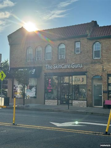 676-678 Anderson Avenue, Cliffside Park, NJ 07010