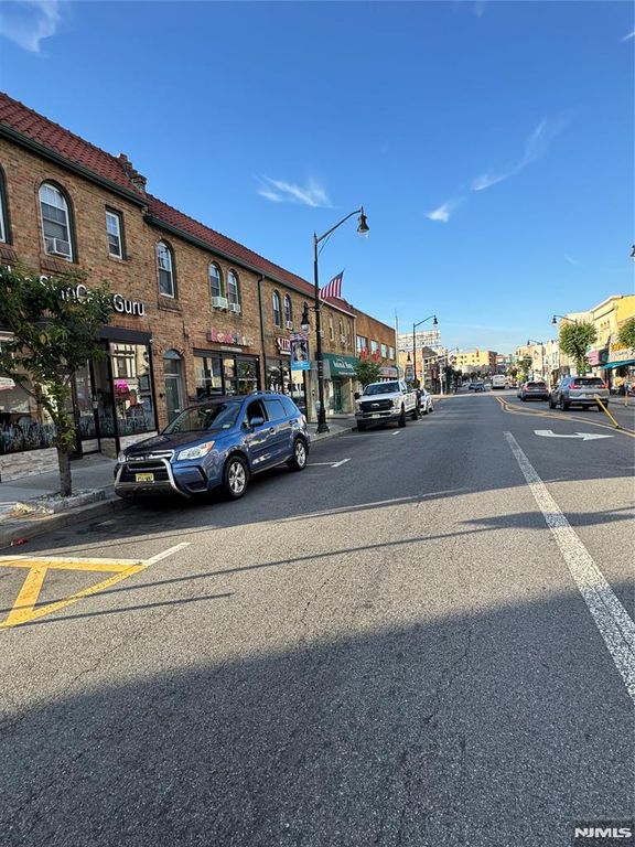 676-678 Anderson Avenue, Cliffside Park, NJ 07010