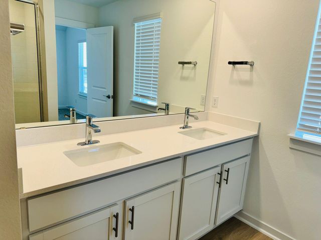 2405 Wallin Bradley DR, Round Rock, TX 78665