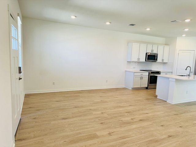 2405 Wallin Bradley DR, Round Rock, TX 78665