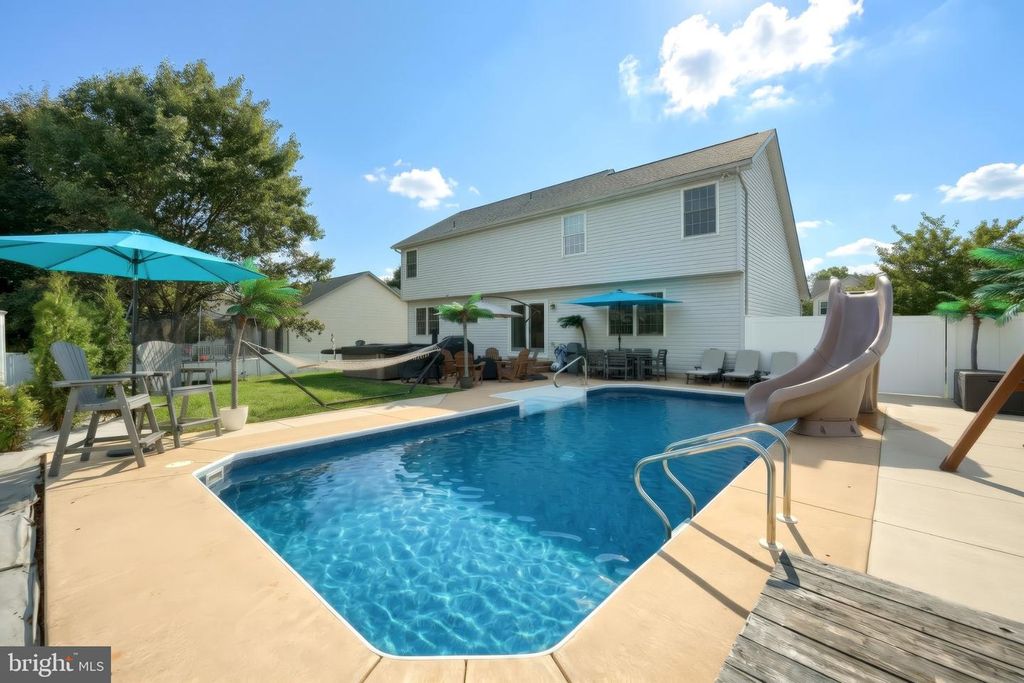 Image 12 of property listing at 2163 RILLIAN LN, York, PA 17404