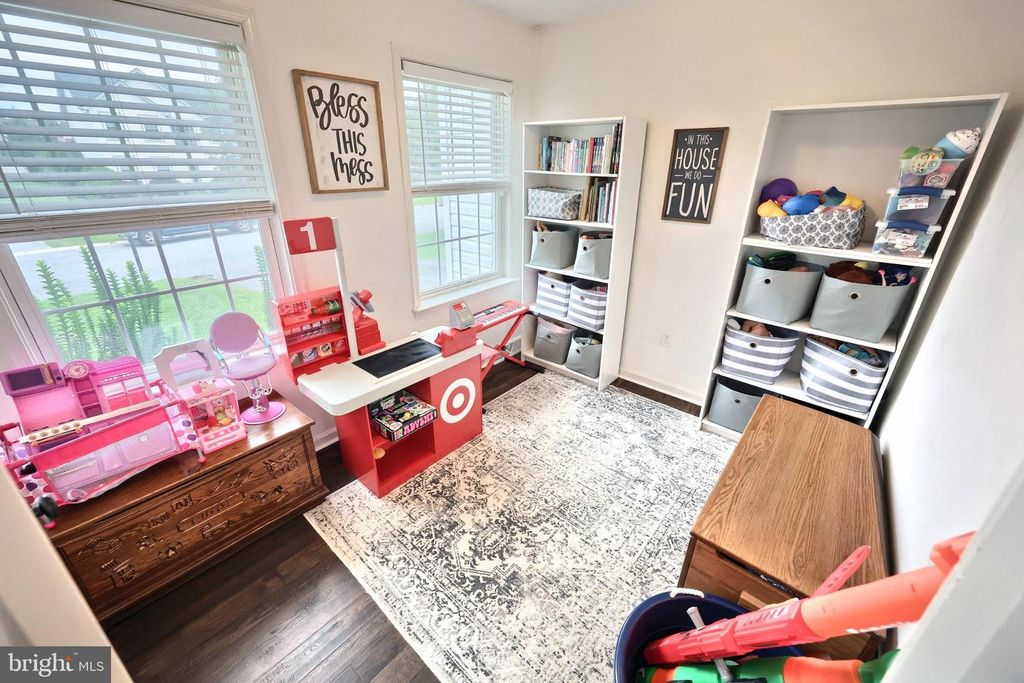 Image 23 of property listing at 2163 RILLIAN LN, York, PA 17404