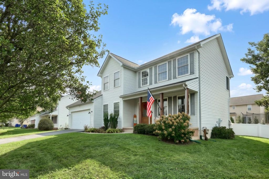 Image 4 of property listing at 2163 RILLIAN LN, York, PA 17404