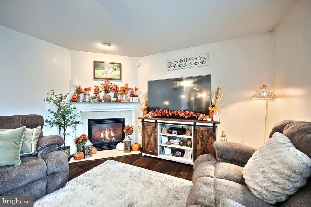 Image 32 of property listing at 2163 RILLIAN LN, York, PA 17404