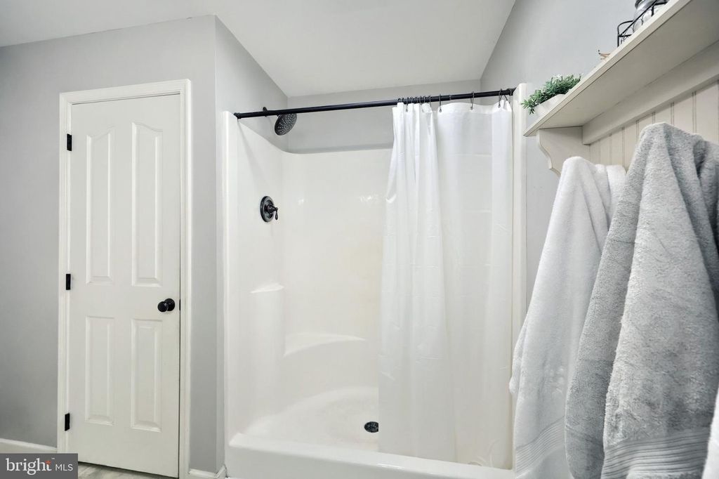 Image 41 of property listing at 2163 RILLIAN LN, York, PA 17404