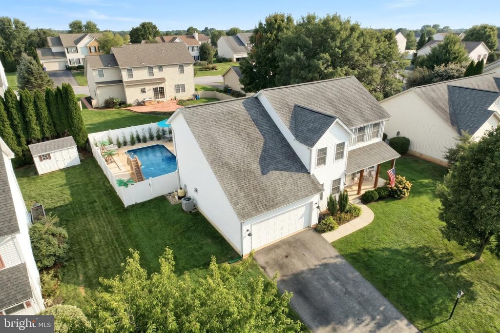 Image 7 of property listing at 2163 RILLIAN LN, York, PA 17404