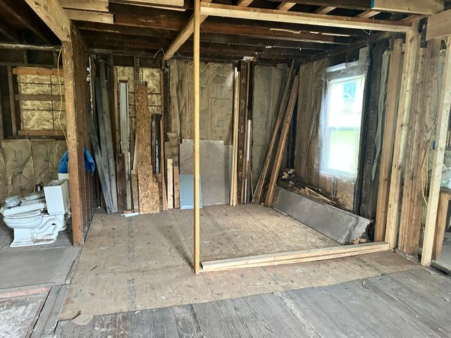 711 W 4th Street, Michigan City, IN 46360