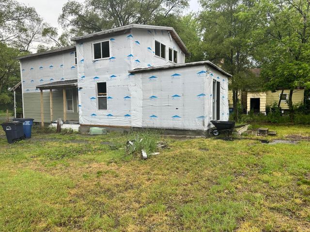 711 W 4th Street, Michigan City, IN 46360