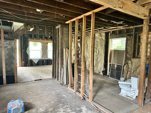 711 W 4th Street, Michigan City, IN 46360