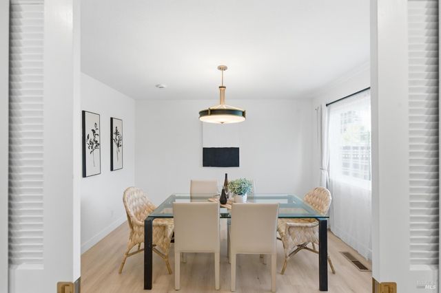 2447 Rigdon St, Napa, CA 94558