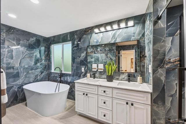 2447 Rigdon St, Napa, CA 94558