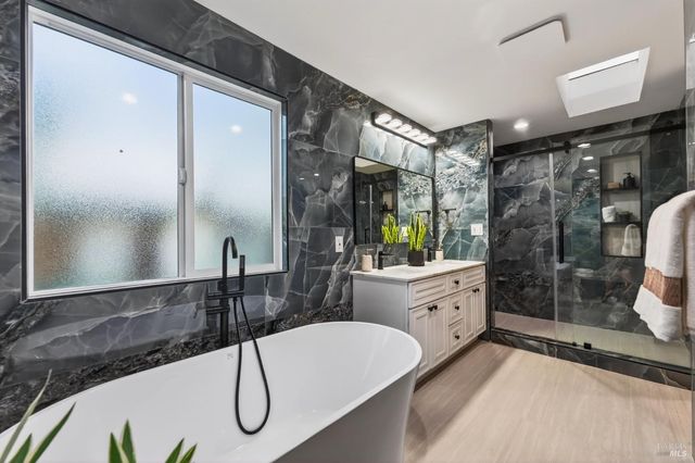 2447 Rigdon St, Napa, CA 94558