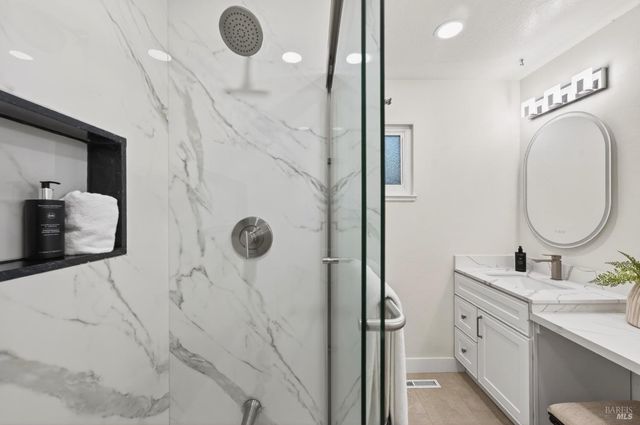 2447 Rigdon St, Napa, CA 94558