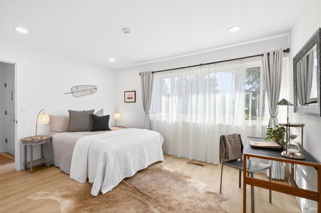 2447 Rigdon St, Napa, CA 94558